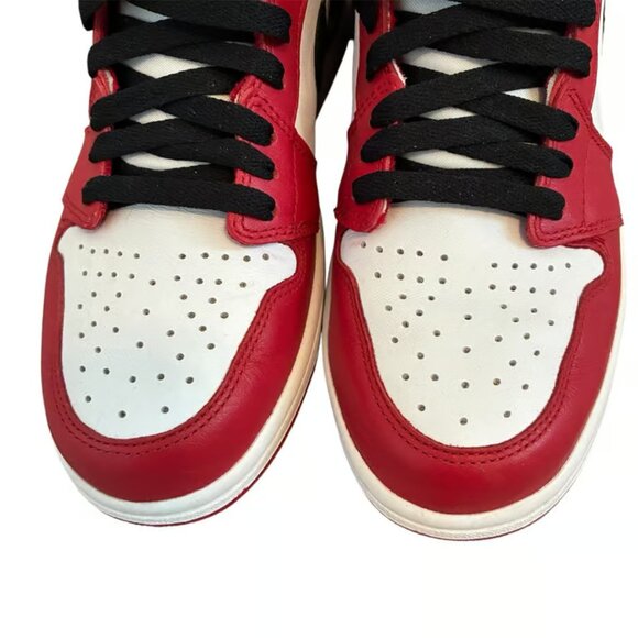 Nike Air Jordan 1 Retro High Chicago (2015) - Picture 2 of 9